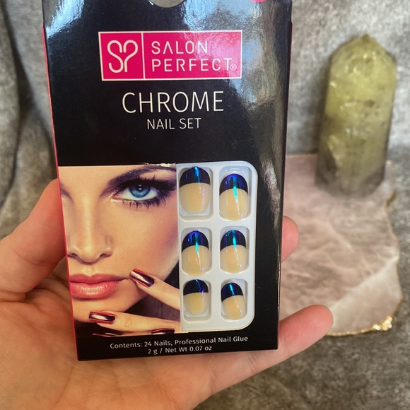 2 pc Press On Nail Set - Picture 4 of 5